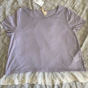 Women’s Lightweight Top with Lace